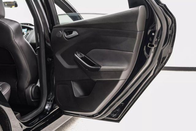 Photo of 2016 Black Ford Focus ST