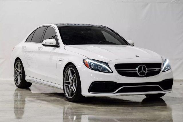 Photo of 2015 White Mercedes-Benz C-Class