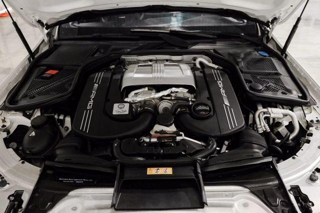 Photo of 2015 White Mercedes-Benz C-Class
