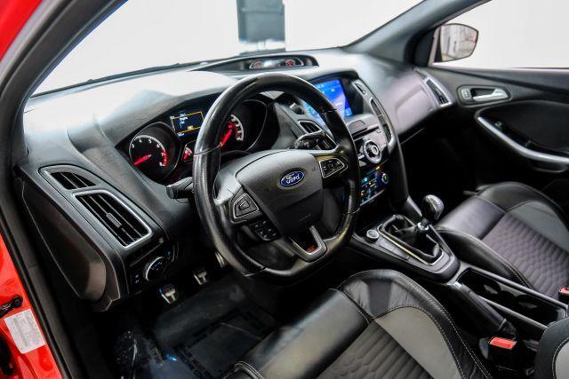 Photo of 2016 Red Ford Focus ST
