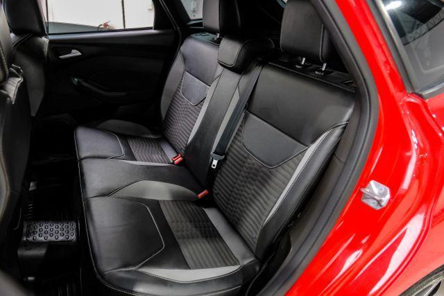 Photo of 2016 Red Ford Focus ST