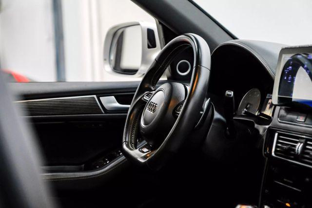 Photo of 2015 Gray Audi SQ5