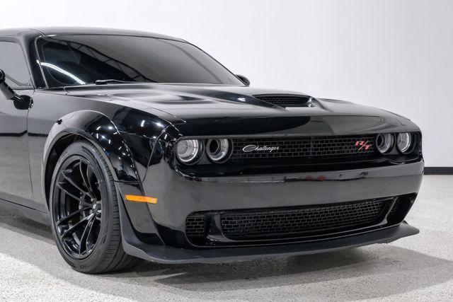 Photo of 2020 Black Dodge Challenger