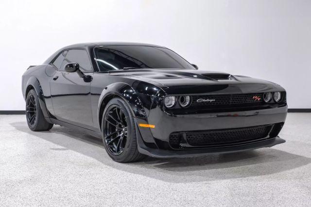 Photo of 2020 Black Dodge Challenger