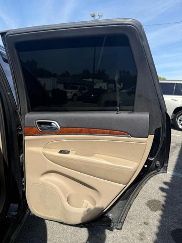 Photo of 2012 Brilliant Black Crystal Pearlcoat Jeep Grand Cherokee