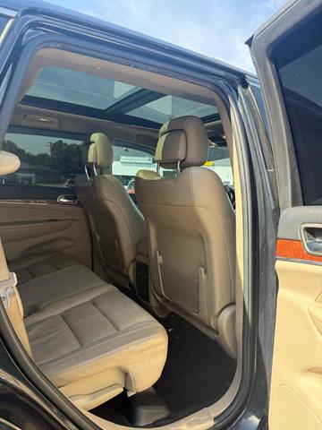 Photo of 2012 Brilliant Black Crystal Pearlcoat Jeep Grand Cherokee