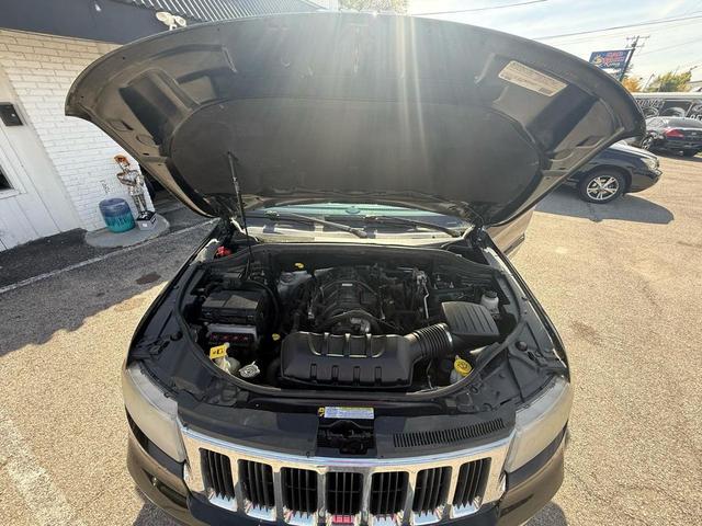 Photo of 2012 Brilliant Black Crystal Pearlcoat Jeep Grand Cherokee