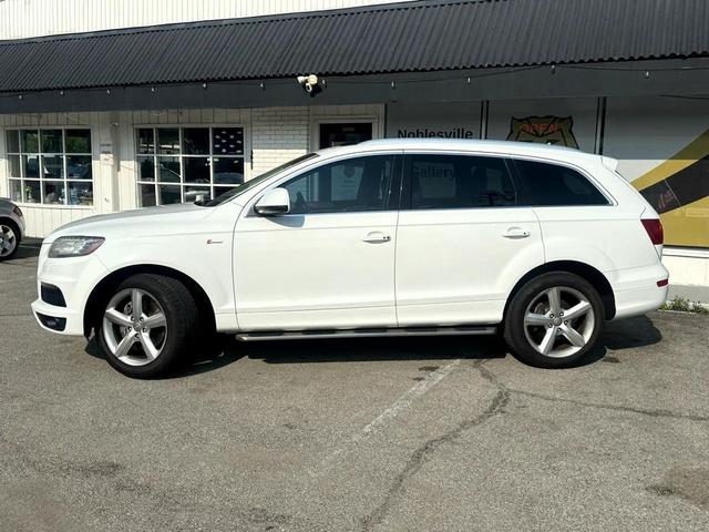 Photo of 2012 White Audi Q7