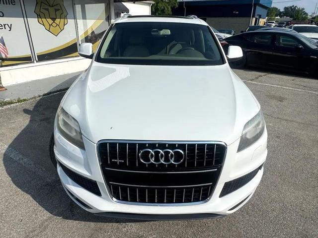 Photo of 2012 White Audi Q7