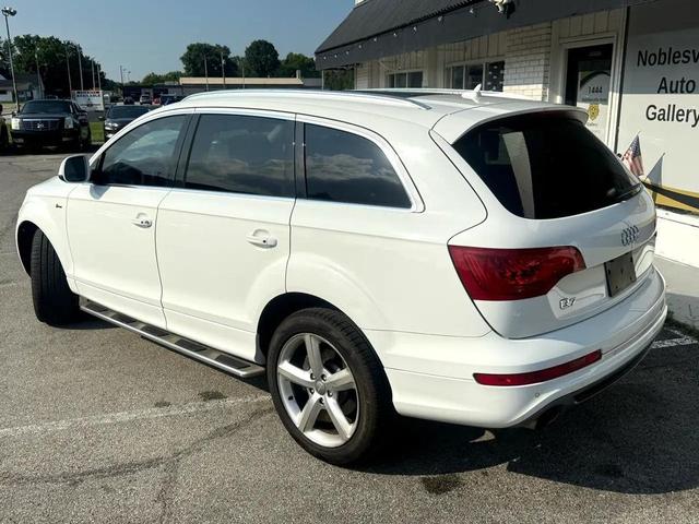 Photo of 2012 White Audi Q7