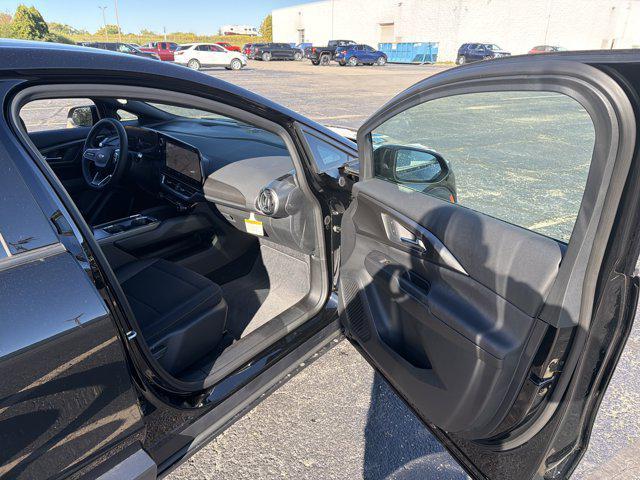 Photo of 2026 Black Chevrolet Equinox EV