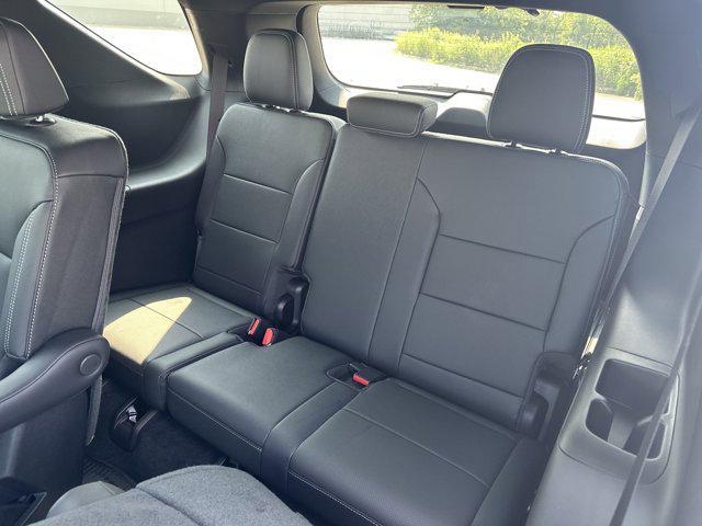 Photo of 2026 Mosaic Black Metallic Chevrolet Traverse