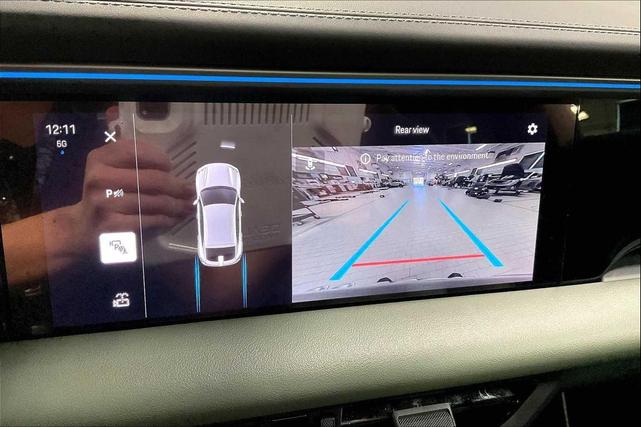 Photo of 2024 Gentian Blue Metallic Porsche Macan