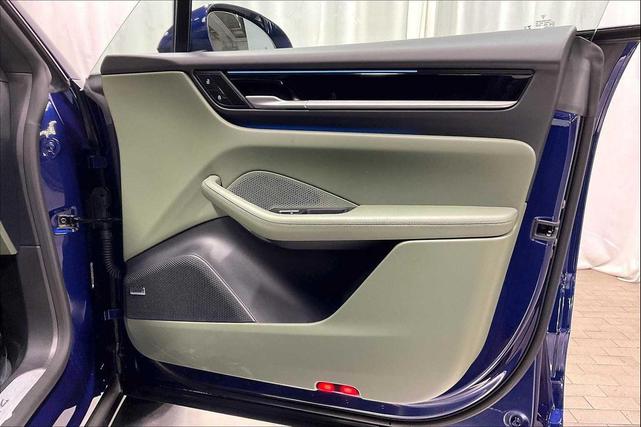 Photo of 2024 Gentian Blue Metallic Porsche Macan