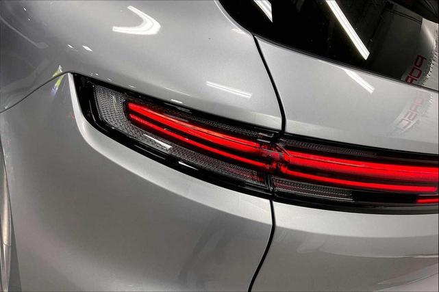 Photo of 2025 Dolomite Silver Metallic Porsche Cayenne