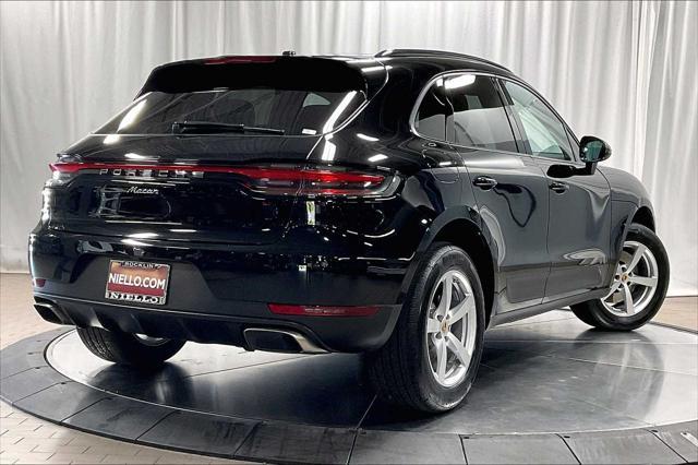 Photo of 2021 Black Porsche Macan