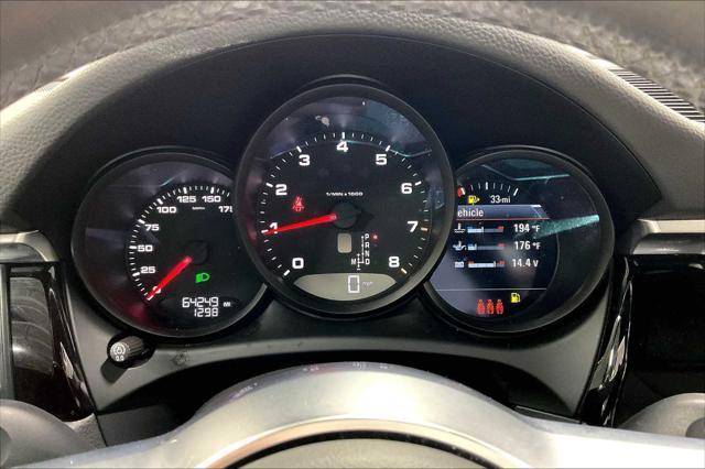 Photo of 2021 Black Porsche Macan