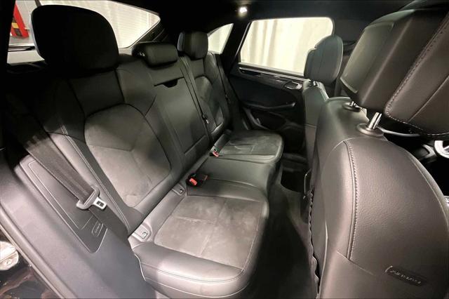 Photo of 2021 Black Porsche Macan