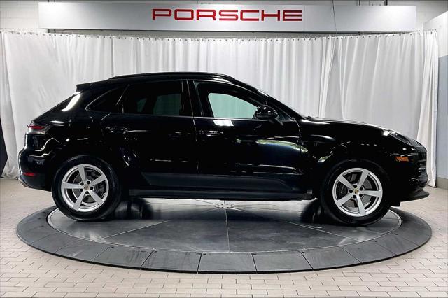 Photo of 2021 Black Porsche Macan
