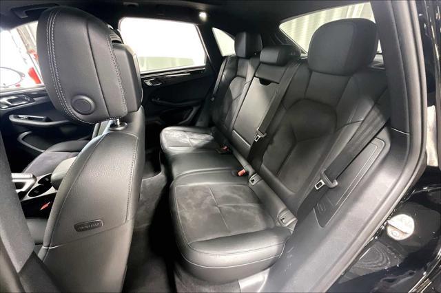 Photo of 2021 Black Porsche Macan