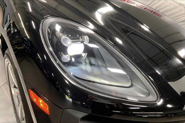 Photo of 2021 Black Porsche Macan