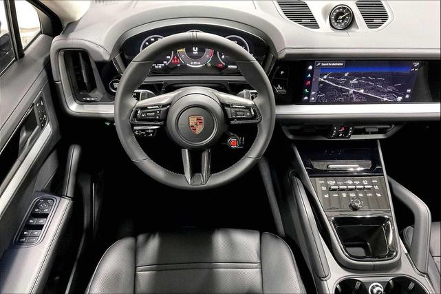 Photo of 2026 QUARTZITE GREY Porsche Cayenne