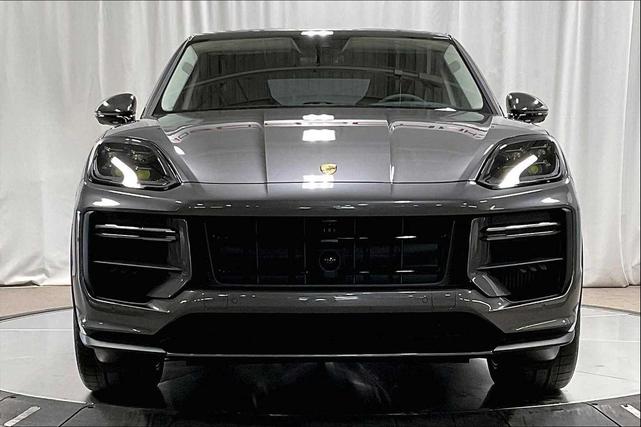 Photo of 2026 QUARTZITE GREY Porsche Cayenne