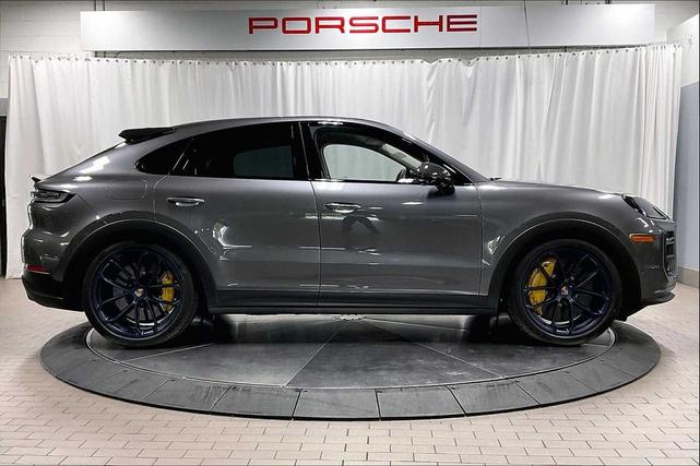 Photo of 2026 QUARTZITE GREY Porsche Cayenne