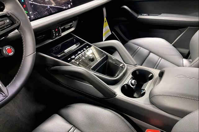 Photo of 2026 QUARTZITE GREY Porsche Cayenne