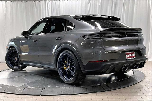 Photo of 2026 QUARTZITE GREY Porsche Cayenne