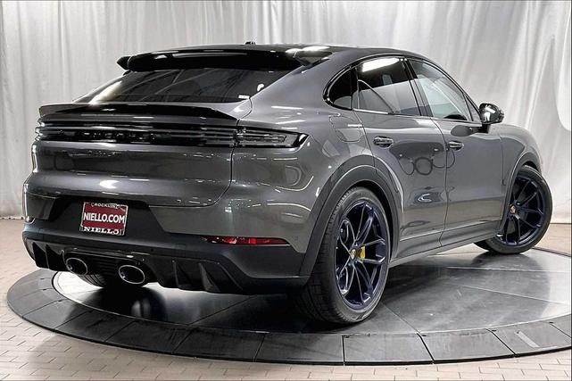 Photo of 2026 QUARTZITE GREY Porsche Cayenne