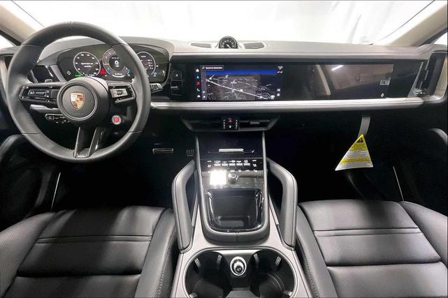 Photo of 2026 QUARTZITE GREY Porsche Cayenne
