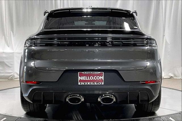 Photo of 2026 QUARTZITE GREY Porsche Cayenne