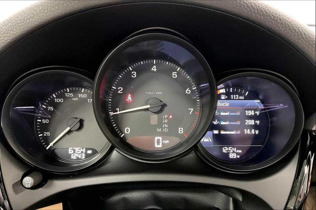 Photo of 2025 Gentian Blue Metallic Porsche Macan