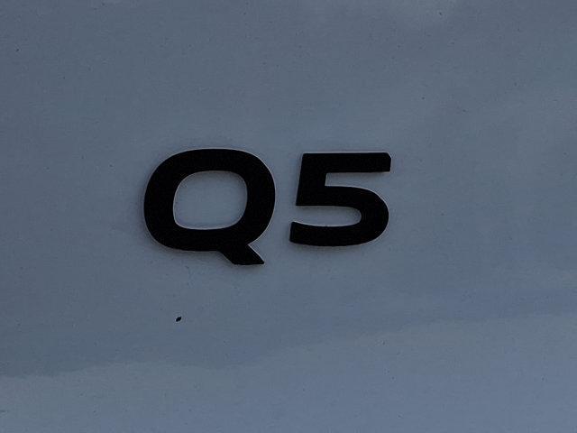 Photo of 2025 Glacier White Metallic Audi Q5