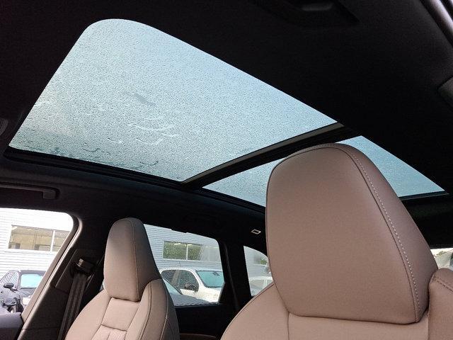 Photo of 2025 Glacier White Metallic Audi Q5