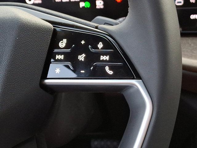 Photo of 2025 Glacier White Metallic Audi Q5