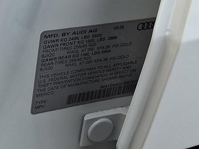 Photo of 2025 Glacier White Metallic Audi Q5