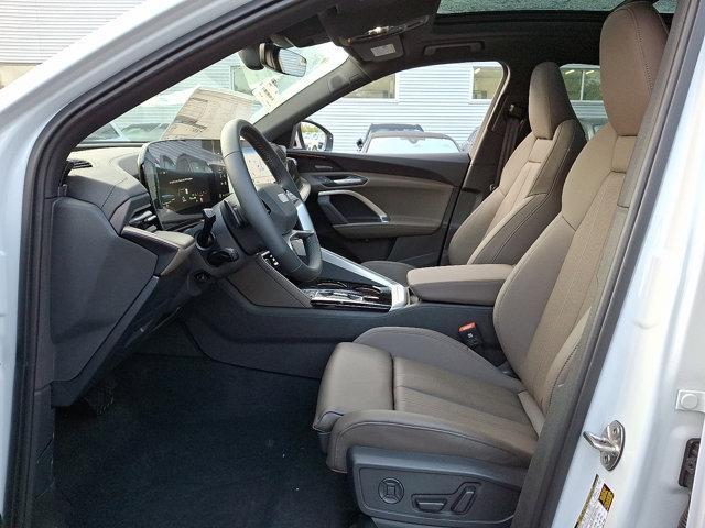 Photo of 2025 Glacier White Metallic Audi Q5