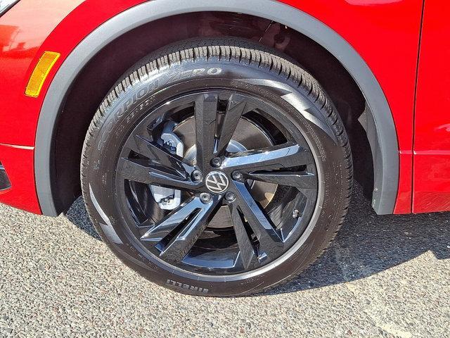 Photo of 2024 Kings Red Volkswagen Tiguan