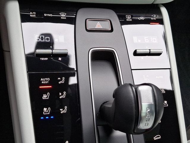 Photo of 2024 Jet Black Metallic Porsche Macan