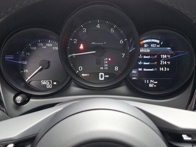 Photo of 2024 Jet Black Metallic Porsche Macan
