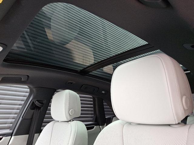 Photo of 2024 Jet Black Metallic Porsche Macan