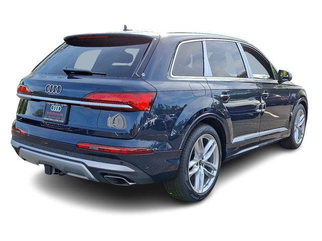 Photo of 2025 Waitomo Blue Metallic Audi Q7