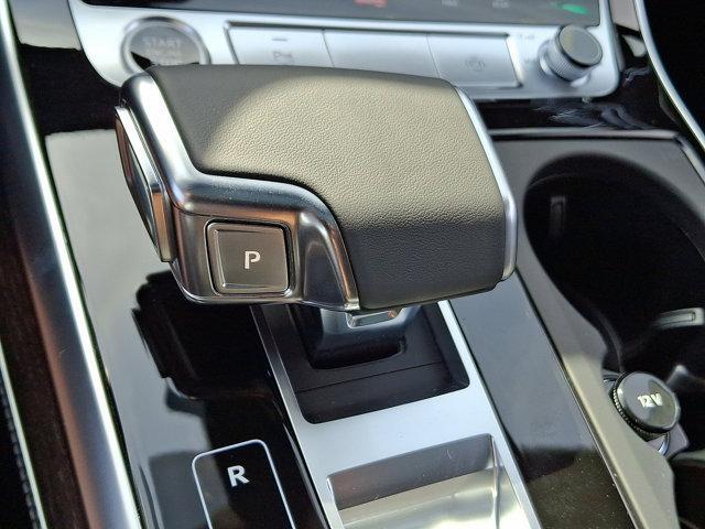 Photo of 2025 Waitomo Blue Metallic Audi Q7