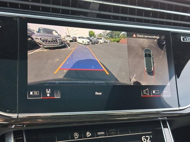 Photo of 2025 Waitomo Blue Metallic Audi Q7