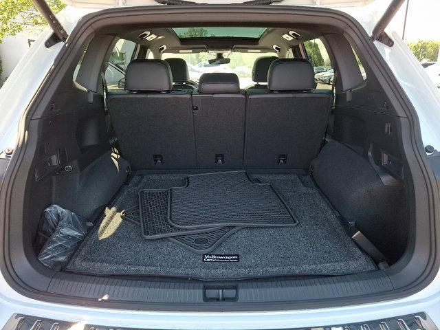 Photo of 2024 Opal White Pearl Effect Volkswagen Tiguan