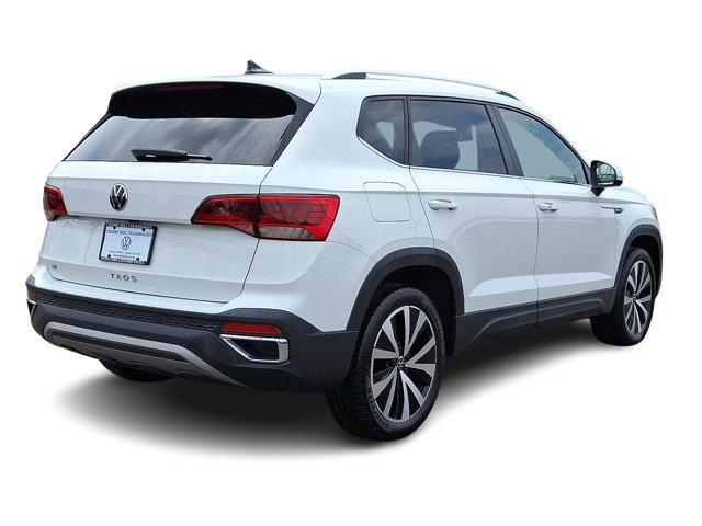 Photo of 2022 Pure White Volkswagen Taos