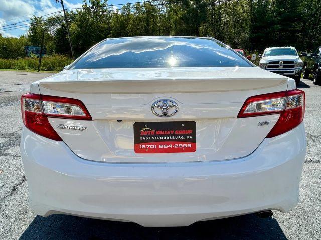 Photo of 2014 White Toyota Camry