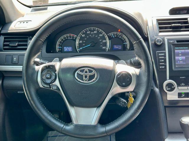 Photo of 2014 White Toyota Camry